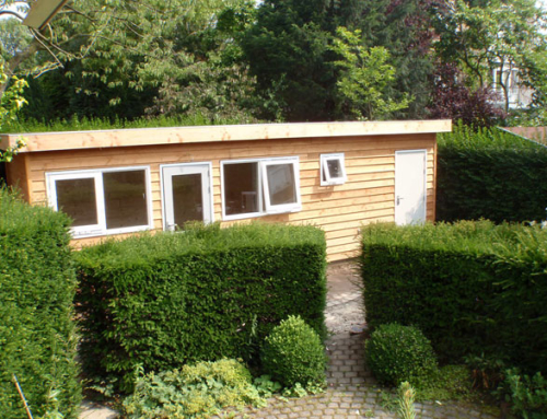 Tuinhuis achter het huis